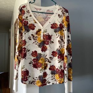 Women’s long sleeve